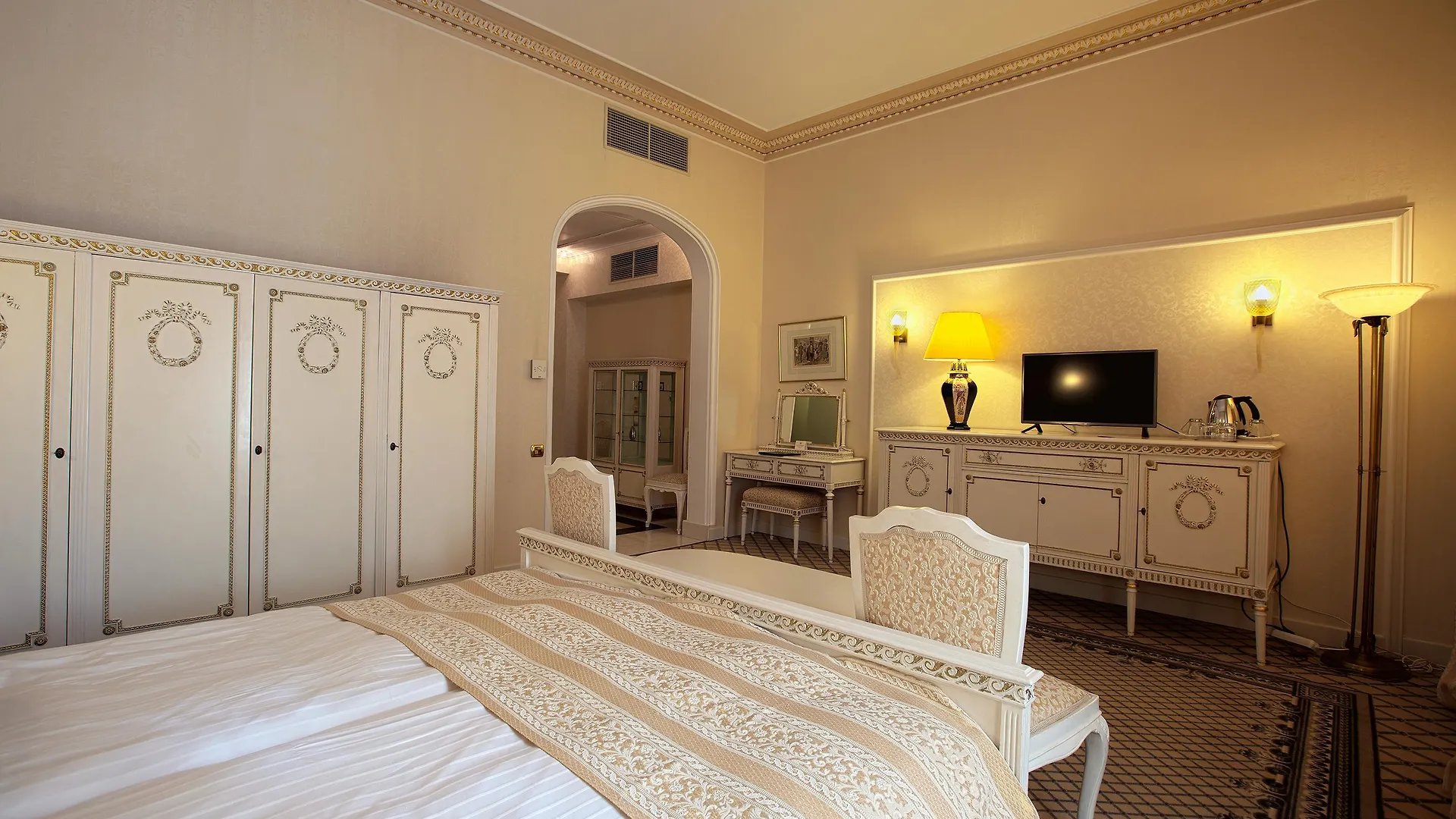 Grand Hotel Continental Bucuresti